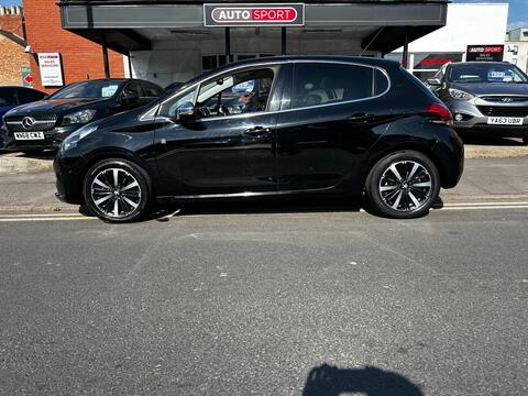Peugeot 208 Hatchback 1.2 PureTech Tech Edition Euro 6 (s/s) 5dr
