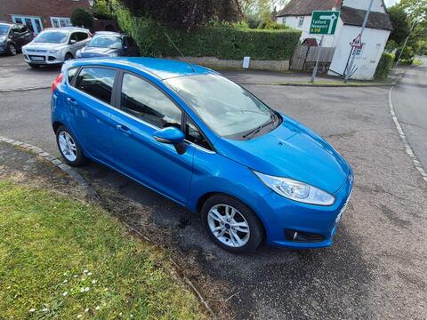 Ford Fiesta Hatchback 1.0T EcoBoost Zetec Euro 5 (s/s) 5dr