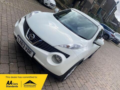 Nissan Juke SUV 1.6 Visia Euro 5 5dr