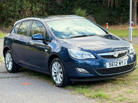 Vauxhall Astra Hatchback 1.4 16v Active Euro 5 5dr