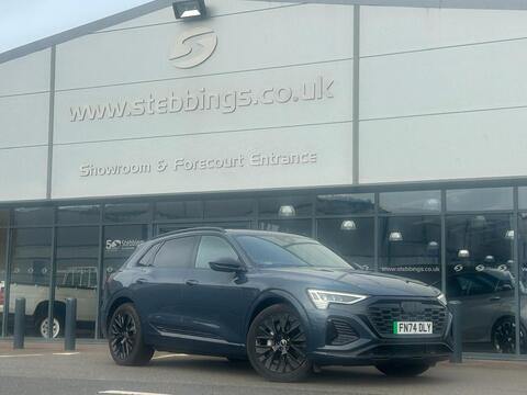 AudiQ8 e-tron