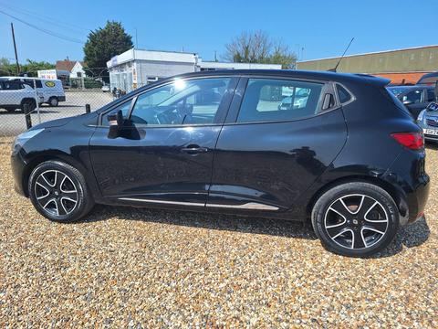 Renault Clio Hatchback 1.2 16V Dynamique MediaNav Euro 5 5dr