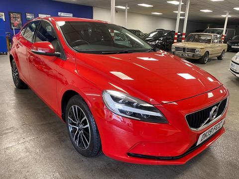 Volvo V40 Hatchback 2.0 D2 Momentum Nav Plus Euro 6 (s/s) 5dr