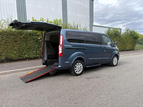 Ford Tourneo Custom Minibus 2.0 320 EcoBlue Titanium Auto L1 Euro 6 (s/s) 5dr