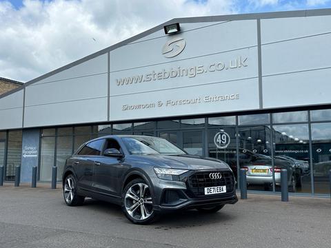 AudiQ8