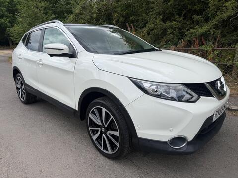 Nissan Qashqai SUV 1.2 DIG-T Tekna 2WD Euro 6 (s/s) 5dr