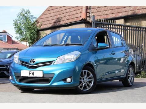 Toyota Yaris Hatchback 1.33 Dual VVT-i Icon Plus Euro 5 5dr