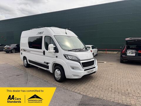 Peugeot Boxer Camper 2.2 BlueHDi 335 Professional L2 H2 Euro 6 (s/s) 5dr