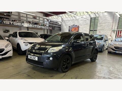 Toyota Urban Cruiser SUV 1.33 Dual VVT-i Euro 4 (s/s) 5dr