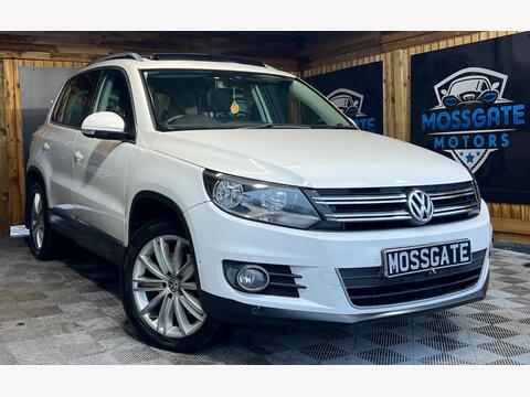 Volkswagen Tiguan SUV 2.0 TDI BlueMotion Tech SE DSG 4WD Euro 5 (s/s) 5dr