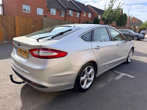 2016 Ford Mondeo, photograph 3
