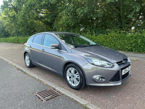 Ford Focus Hatchback 1.6 TDCi Titanium Navigator Euro 5 (s/s) 5dr