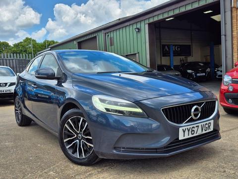 Volvo V40 Hatchback 2.0 T2 Momentum Euro 6 (s/s) 5dr