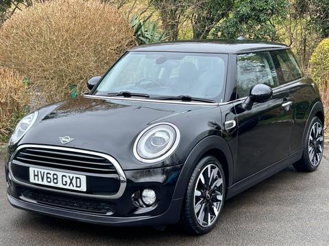 MINI Hatch Hatchback 1.5 Cooper Steptronic Euro 6 (s/s) 3dr