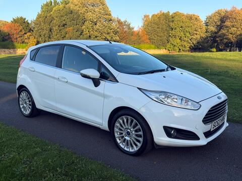 Ford Fiesta Hatchback 1.0T EcoBoost Titanium Euro 5 (s/s) 5dr