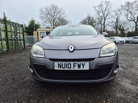 Renault Megane Hatchback 1.6 16V Dynamique Euro 5 5dr