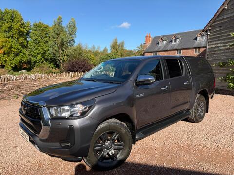 Toyota Hilux Pickup 2.4 D-4D Icon 4WD Euro 6 (s/s) 4dr