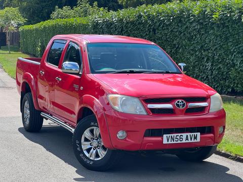 Toyota Hilux Pickup 2.5 D-4D Invincible DOUBLE CAB 4WD