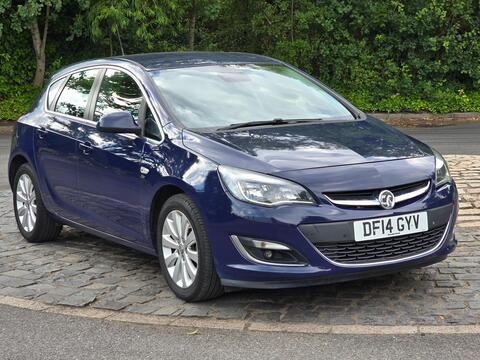 Vauxhall Astra Hatchback 2.0 CDTi ecoFLEX Elite Euro 5 (s/s) 5dr