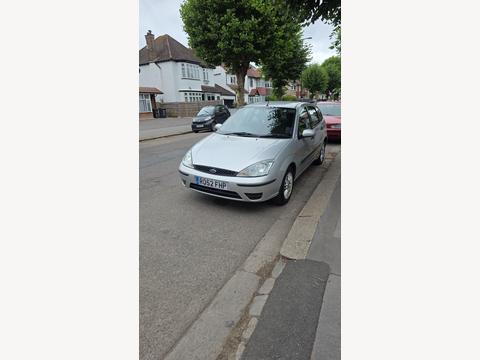 Ford Focus Hatchback 1.6i 16v Ghia 5dr