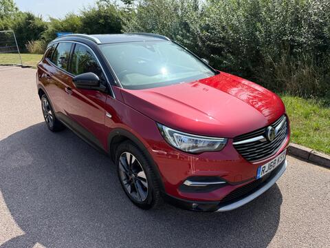 Vauxhall Grandland X SUV 1.2 Turbo Sport Nav Auto Euro 6 (s/s) 5dr