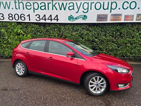 Ford Focus Hatchback 1.0T EcoBoost Titanium Euro 6 (s/s) 5dr