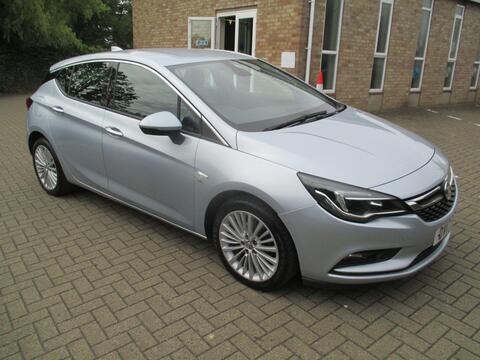 Vauxhall Astra Hatchback 1.4i Turbo Elite Nav Euro 6 5dr