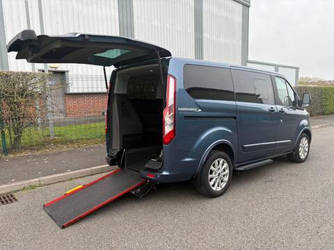 Ford Tourneo Custom Minibus 2.0 320 EcoBlue Titanium L1 Euro 6 (s/s) 5dr