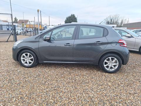 Peugeot 208 Hatchback 1.4 HDi Active Euro 5 5dr