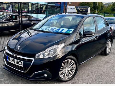 Peugeot 208 Hatchback 1.2 PureTech Signature Euro 6 (s/s) 5dr