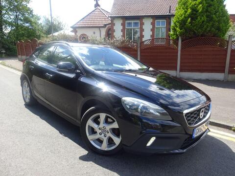 Volvo V40 Cross Country Hatchback 2.0 D3 Lux Nav Geartronic Euro 5 (s/s) 5dr