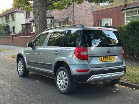 2017 Skoda Yeti, photograph 4