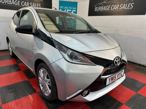 Toyota AYGO Hatchback 1.0 VVT-i x-pression x-wave Euro 5 5dr Euro 5