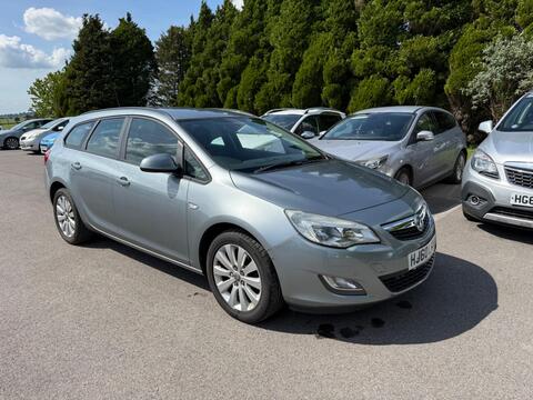 Vauxhall Astra Estate 1.7 CDTi ecoFLEX Exclusiv Sports Tourer Euro 5 5dr