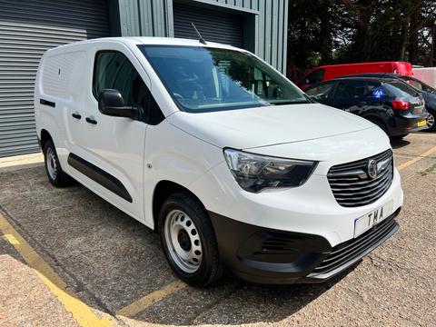 Vauxhall Combo Panel Van 1.5 Turbo D 2300 Dynamic L2 H1 Euro 6 4dr
