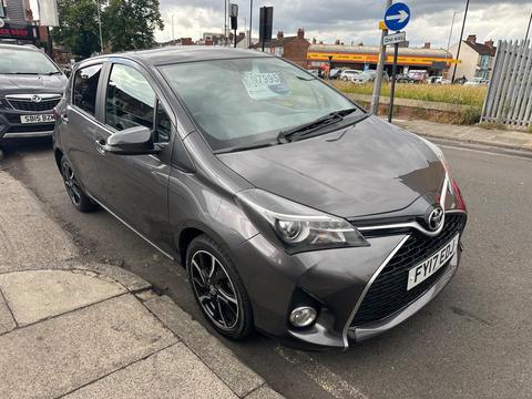 Toyota Yaris Hatchback 1.33 Dual VVT-i Design Euro 6 5dr