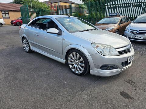 Vauxhall Astra Convertible 1.8i Exclusiv Black Twin Top 2dr