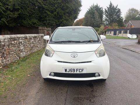 Toyota iQ Hatchback 1.0 VVT-i 2 Euro 4 3dr