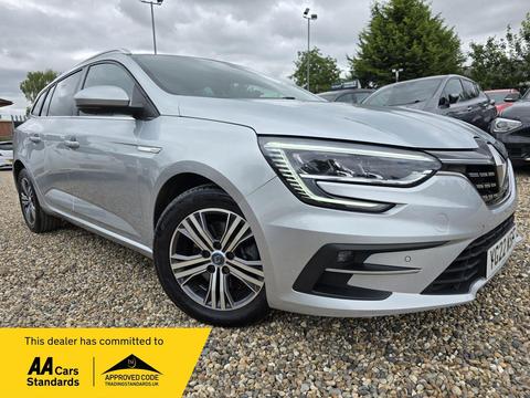 Renault Megane Estate 1.6 E-TECH 9.8kWh Iconic Sport Tourer Auto Euro 6 (s/s) 5dr