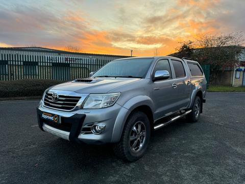 Toyota Hilux Pickup 3.0 D-4D Invincible X Auto 4WD Euro 5 4dr (Hi Over)