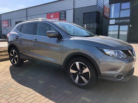 Nissan Qashqai SUV 1.2 DIG-T N-Connecta XTRON 2WD Euro 6 (s/s) 5dr