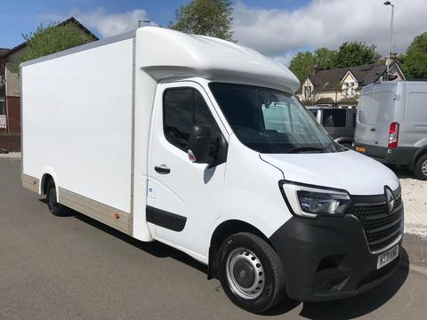 Renault Master Luton 2.3 dCi 35 Business Platform Cab FWD LWB Euro 6 2dr