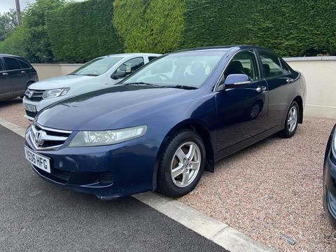 Honda Accord Saloon 2.0i petrol 6 speed manual transmission
