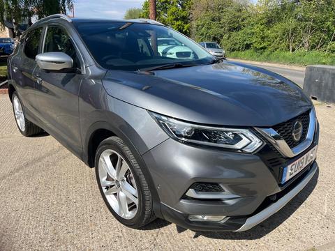 Nissan Qashqai SUV 1.3 DIG-T N-Motion Euro 6 (s/s) 5dr