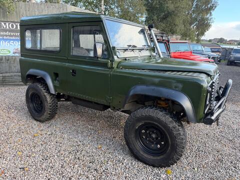 Land Rover Defender 90 SUV