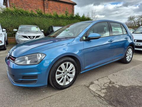 Volkswagen Golf Hatchback 1.6 TDI BlueMotion Euro 5 (s/s) 5dr