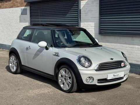 MINI Hatch Hatchback 1.6 Cooper Camden Euro 4 3dr