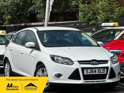 Ford Focus Hatchback 1.6 TDCi ECOnetic Titanium Navigator Euro 5 (s/s) 5dr