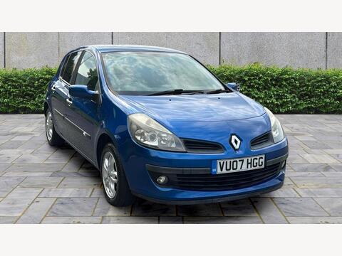 Renault Clio Hatchback 1.6 VVT Dynamique 5dr
