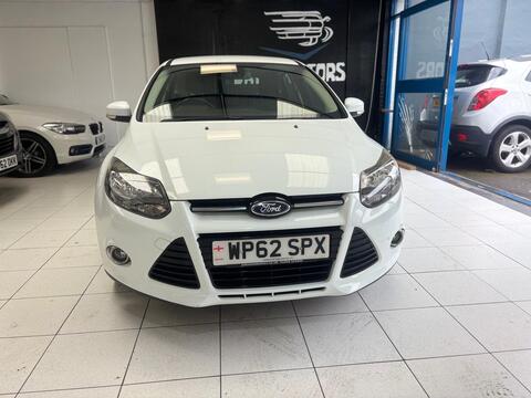 Ford Focus Hatchback 1.6 TDCi Titanium Euro 5 (s/s) 5dr